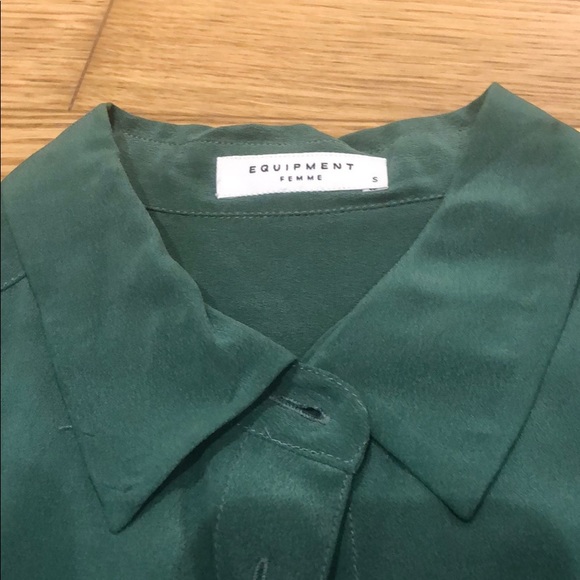 Equipment signature button down blouse. - Picture 3 of 6